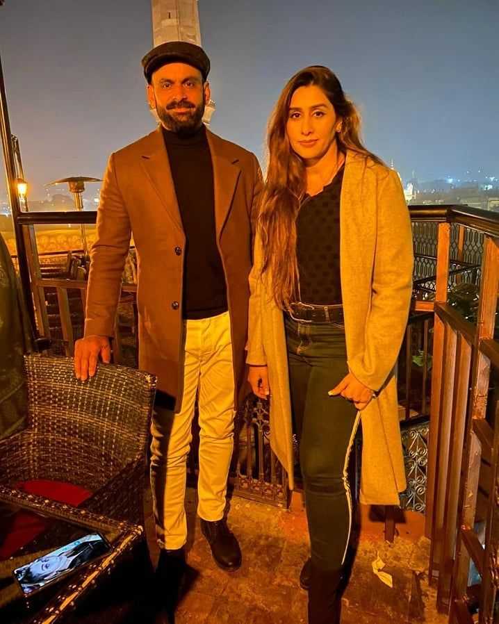 Professor Of Cricket Muhammad Hafeez And Wife Nazia Celebrates Birthday